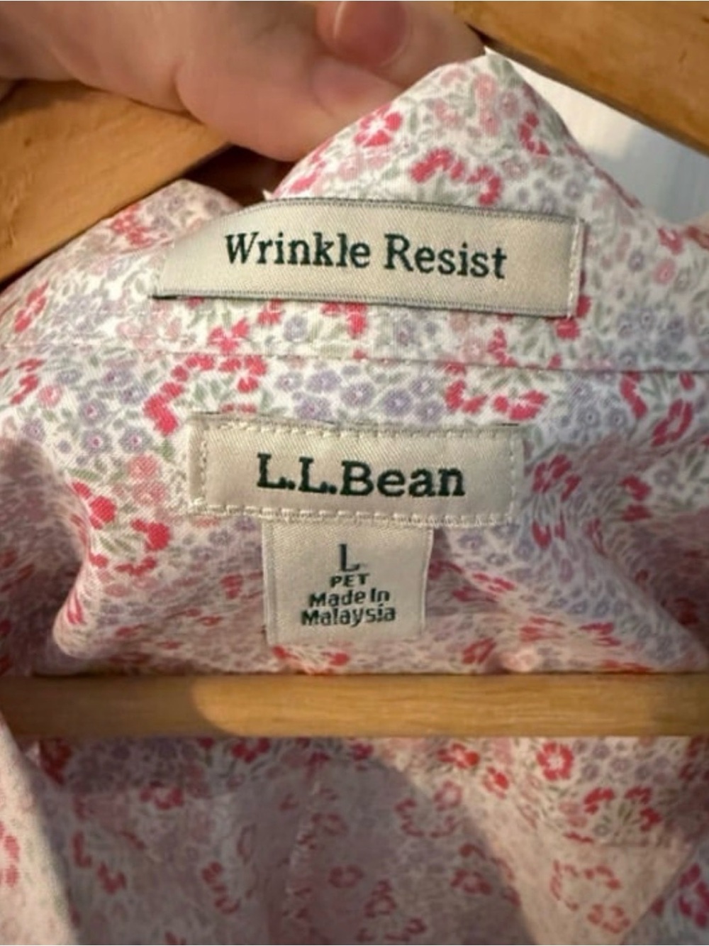 L.L.Bean Wrinkle Resist Floral Button Down Shirt Large Petite 100% Cotton - Picture 4 of 4